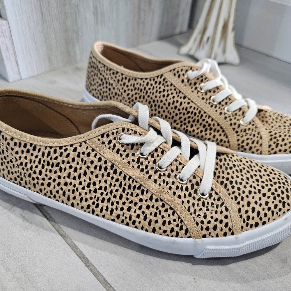 Old Navy Tan and Black Leopard Print Women's Sneakers Size 9